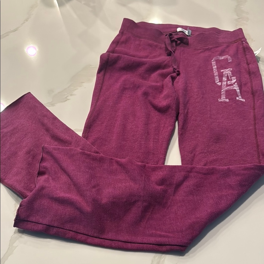 Old Navy Red/Maroon Sweatpants Comfortable Joggers S